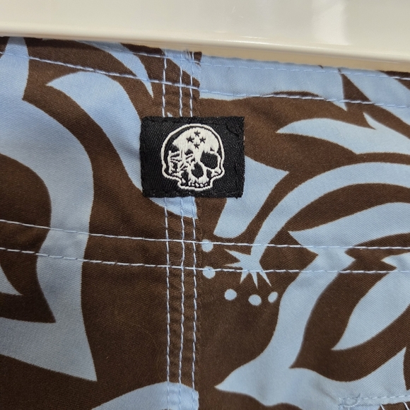 ⭐️Point Zero Brown and Blue Floral Board Shorts Size Med - Picture 5 of 5
